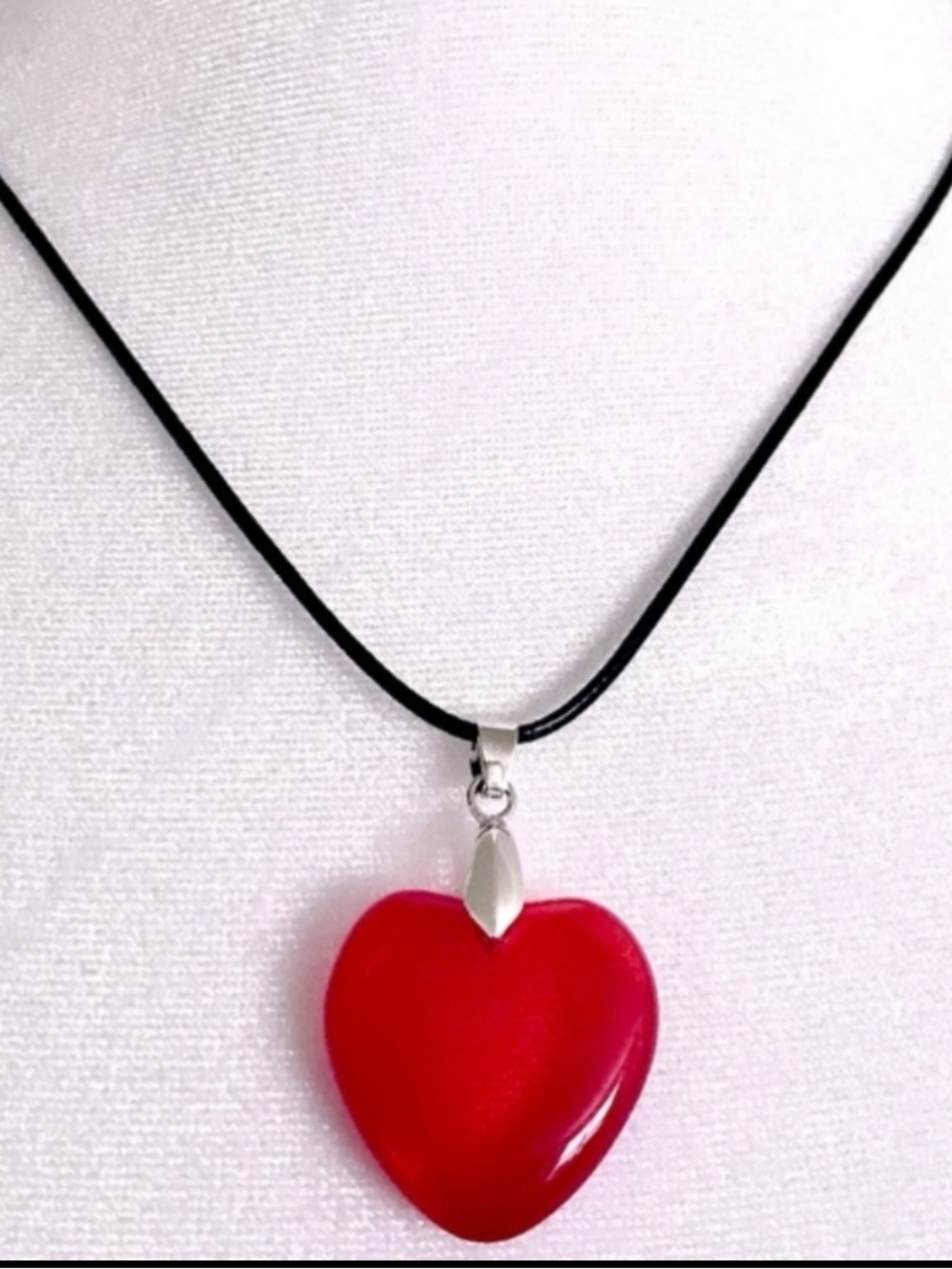 NEW Beautiful Red Heart Necklace Large pendant Black cord 18"-24"adjustable NWT - Picture 7 of 7